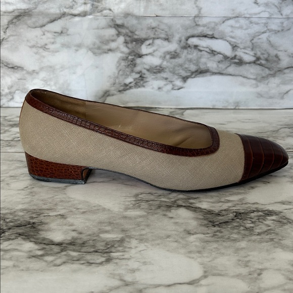 Salvatore Ferragamo | women’s 9 pumps brown crocodile embossed leather cap toe - Picture 6 of 14